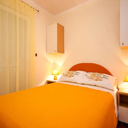 Lovorka Apartment