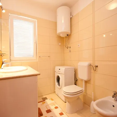 Lovorka Appartement Baška