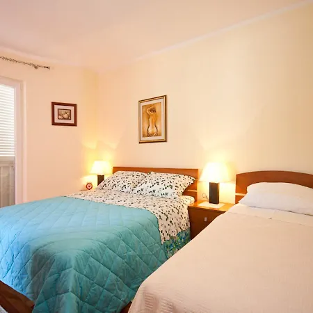 Lovorka Appartement Baška